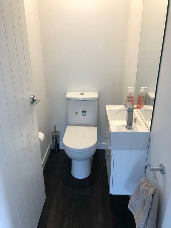 Central Park Gemini Apartments Хамилтън Екстериор снимка