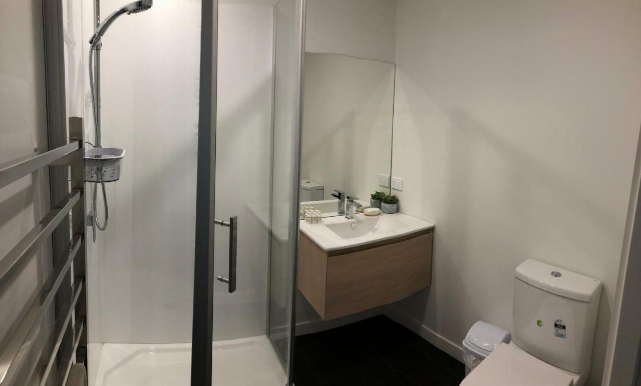 Central Park Gemini Apartments Хамилтън Екстериор снимка