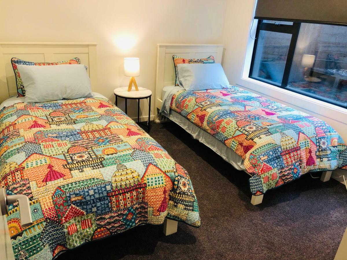 Central Park Gemini Apartments Хамилтън Екстериор снимка