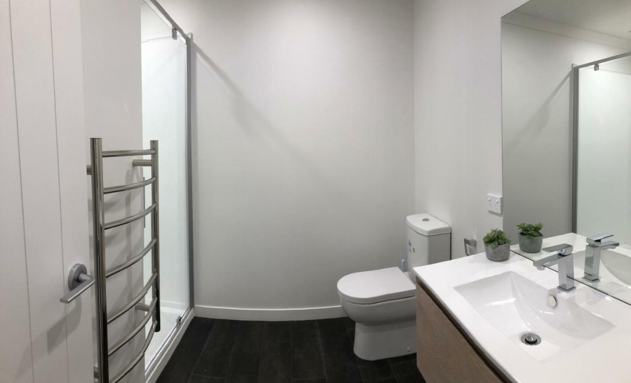 Central Park Gemini Apartments Хамилтън Екстериор снимка